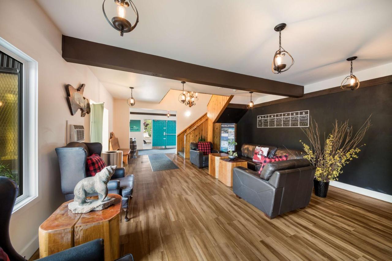 Stoke Hotel Surestay Collection By Best Western Revelstoke Kültér fotó