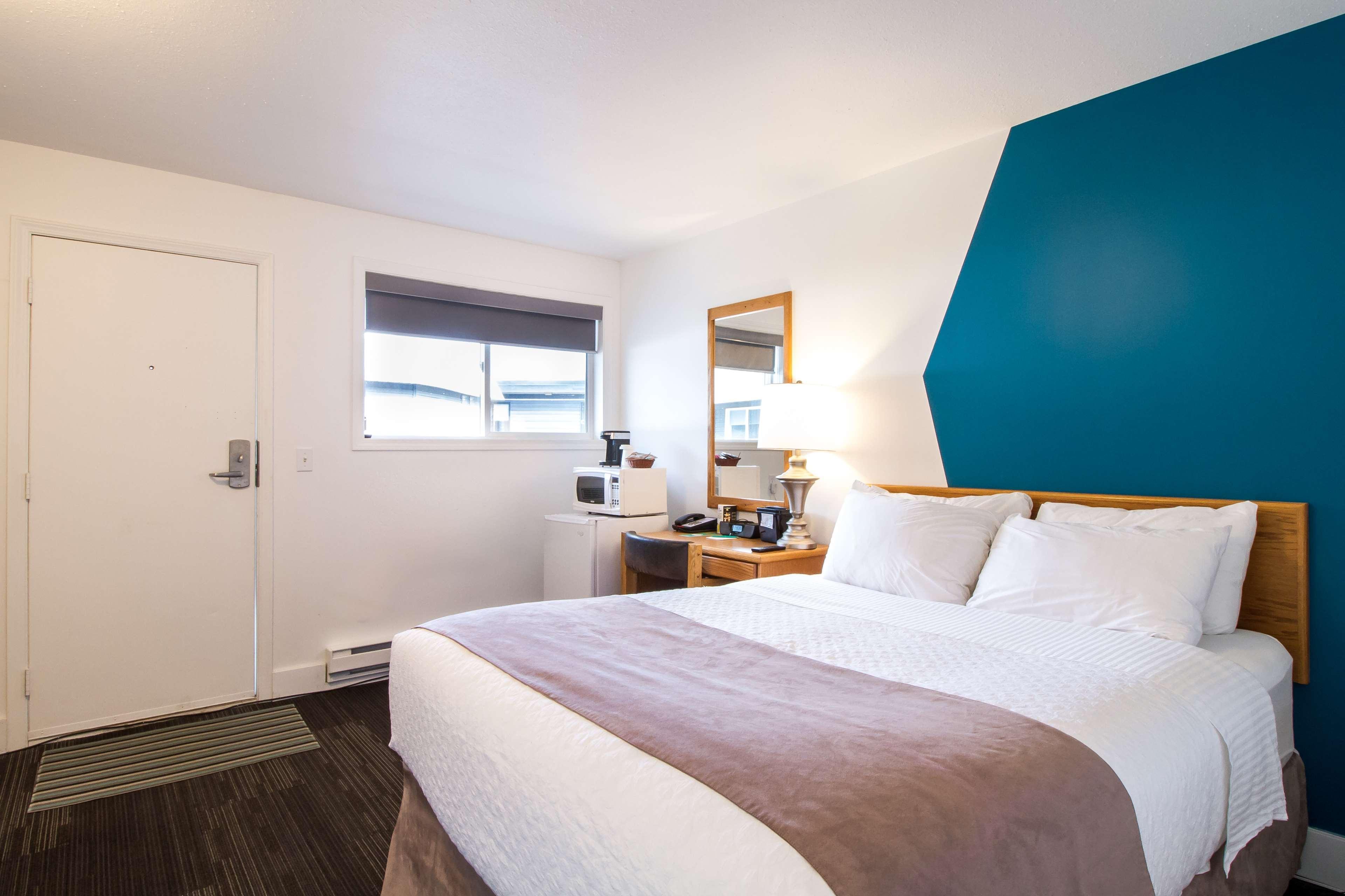 Stoke Hotel Surestay Collection By Best Western Revelstoke Kültér fotó