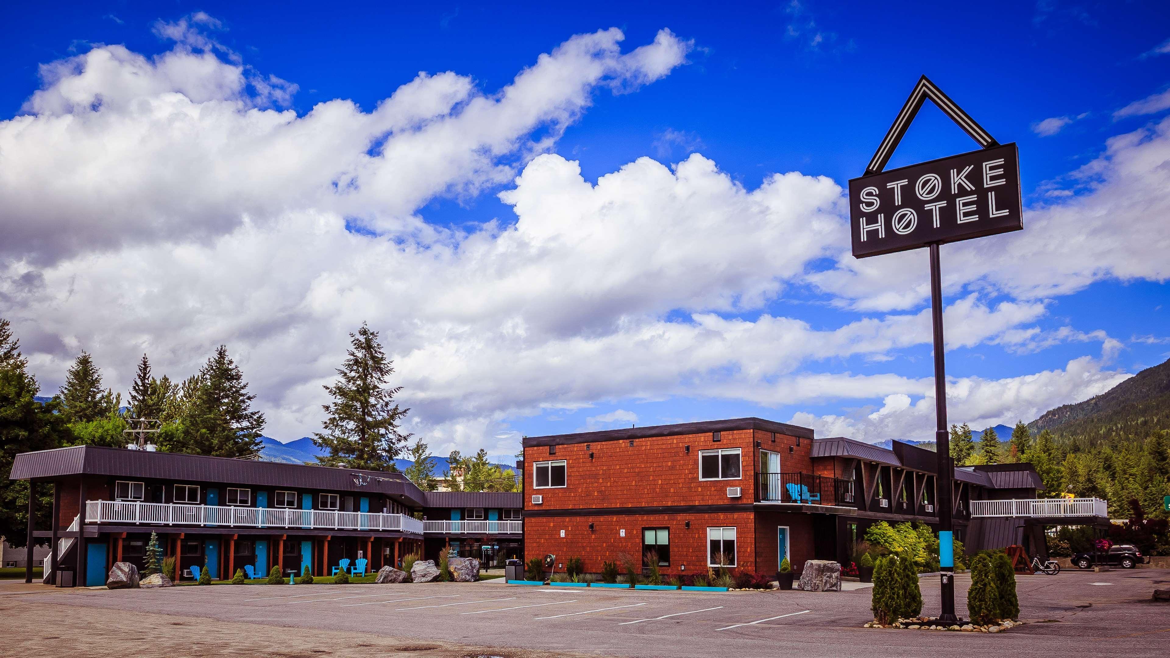 Stoke Hotel Surestay Collection By Best Western Revelstoke Kültér fotó