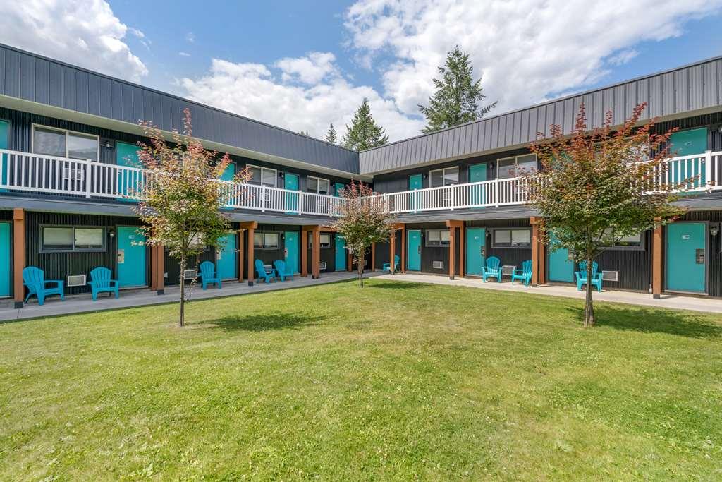 Stoke Hotel Surestay Collection By Best Western Revelstoke Kültér fotó