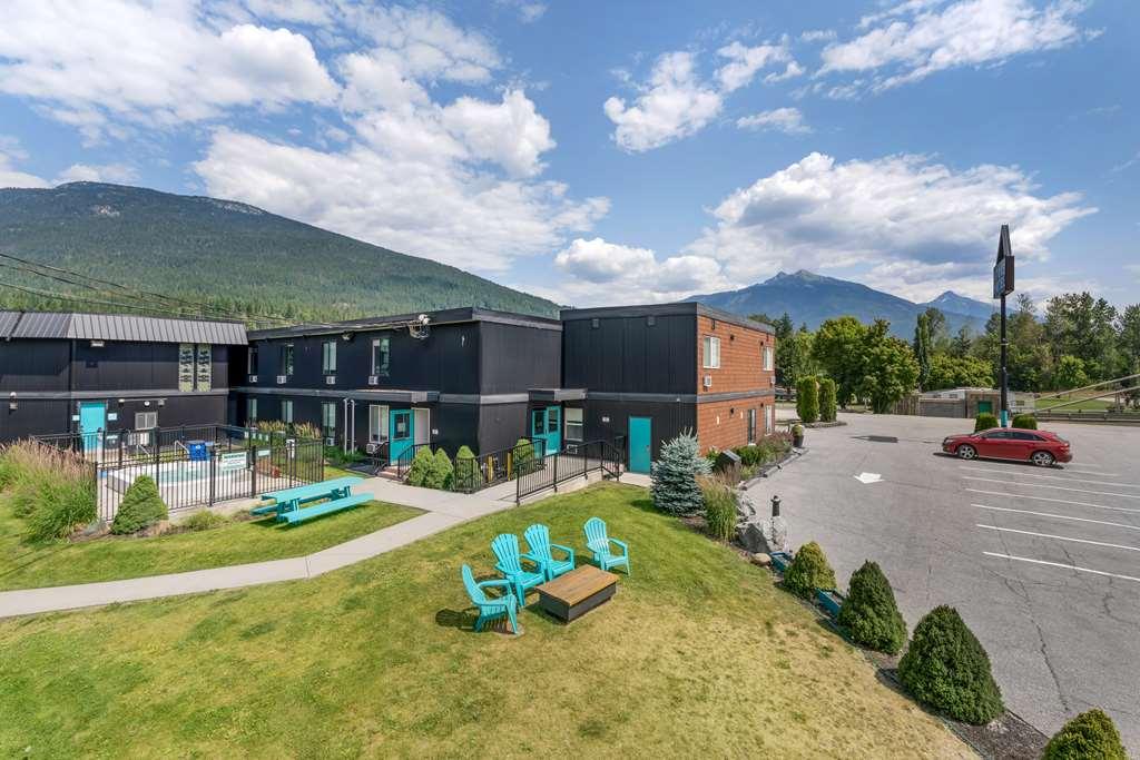 Stoke Hotel Surestay Collection By Best Western Revelstoke Kültér fotó