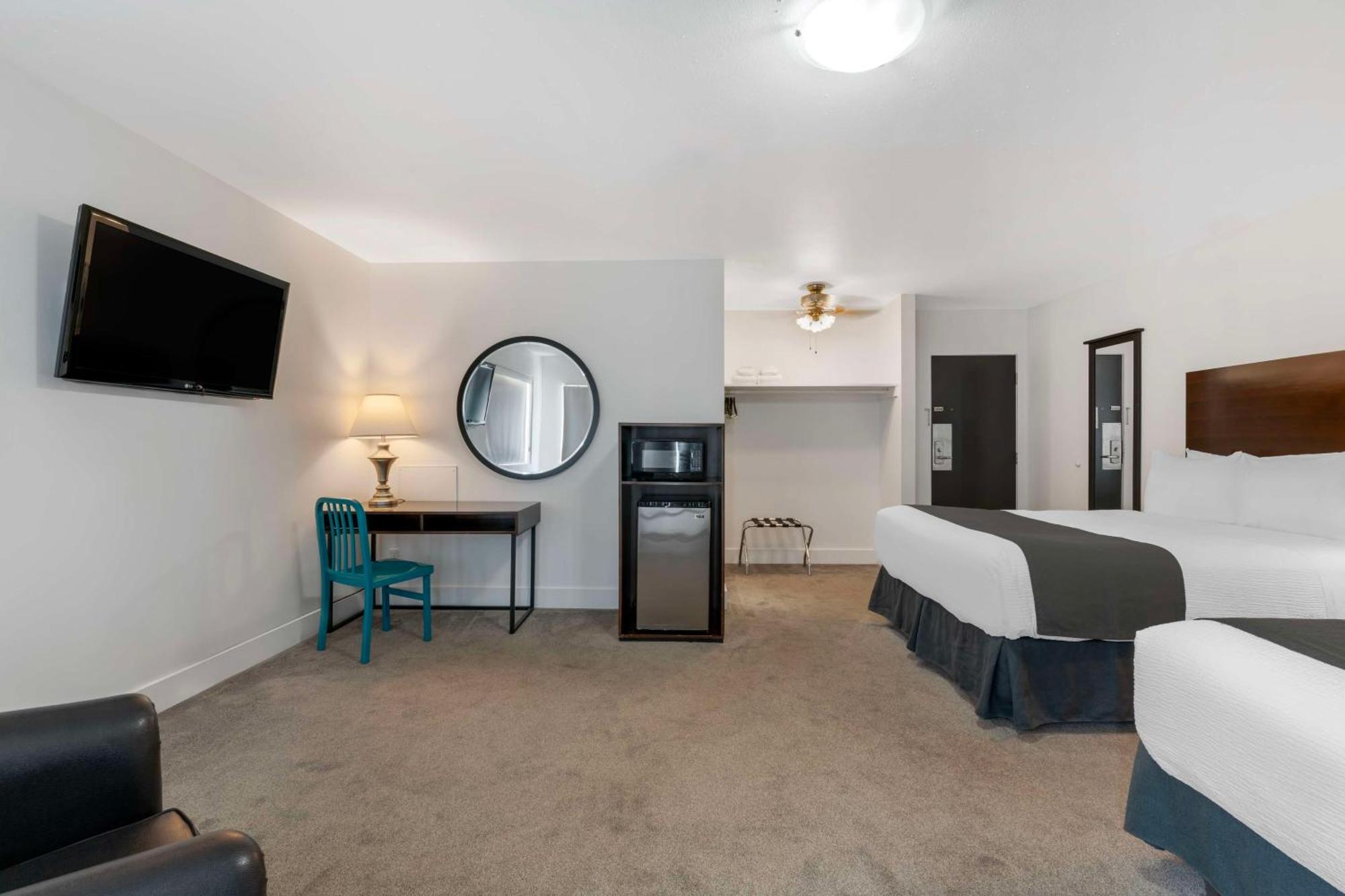 Stoke Hotel Surestay Collection By Best Western Revelstoke Kültér fotó