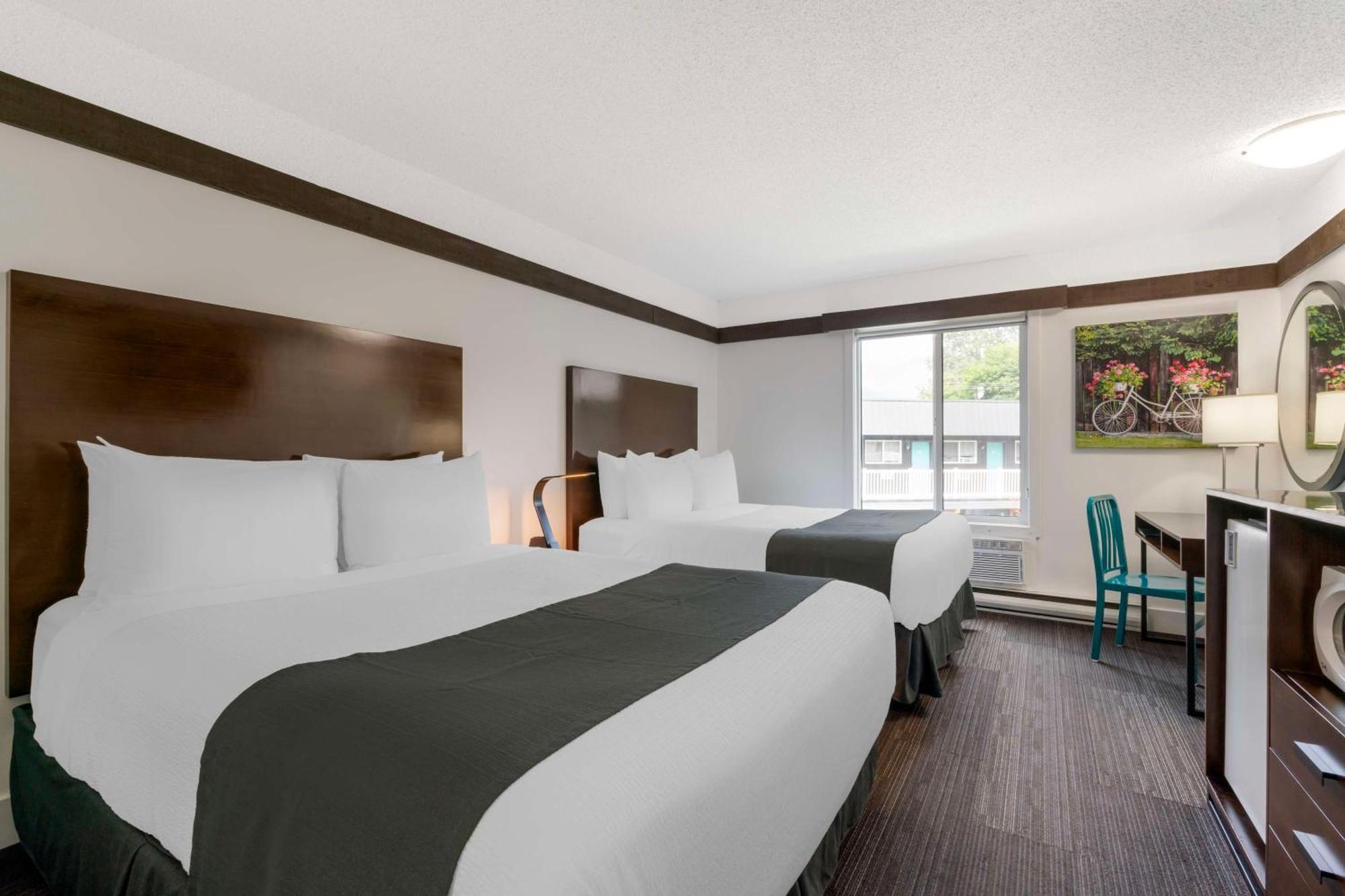 Stoke Hotel Surestay Collection By Best Western Revelstoke Kültér fotó